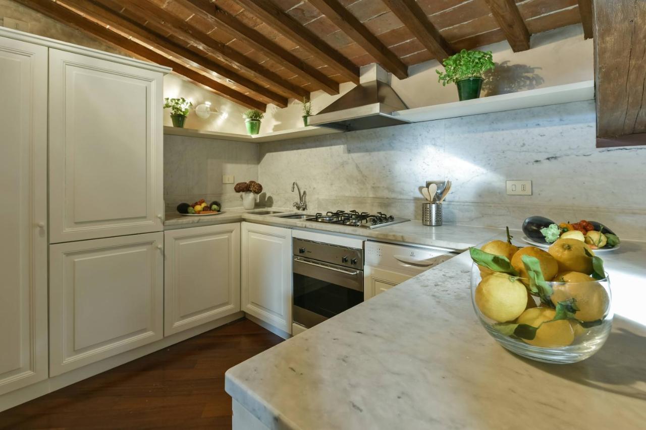 Apartamento Tiepolo Romantic Penthouse In The Oltrarno
