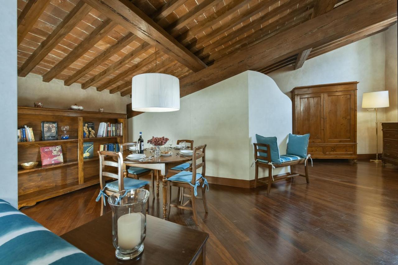Apartamento Tiepolo Romantic Penthouse In The Oltrarno Florencia